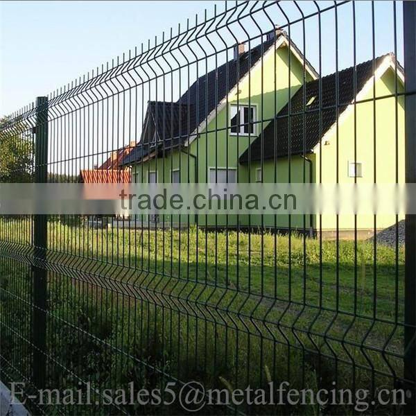 Welded and PVC coated wire fence panels for sale