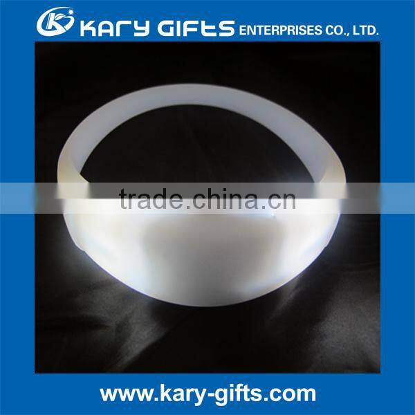 Wholesale LED Flashing Bracelet Via Remote Controled LED Bracelet