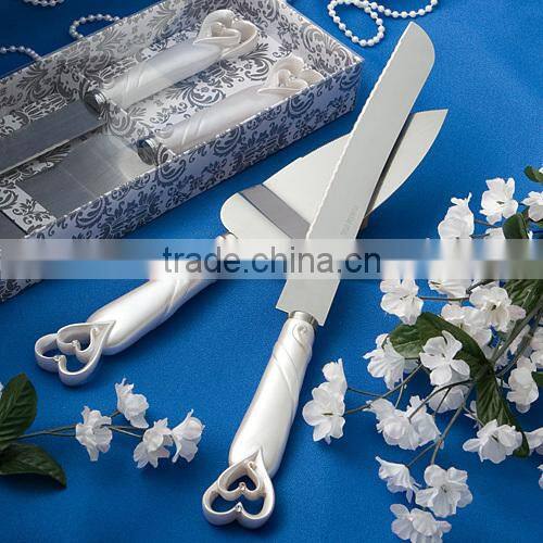 interlocking hearts polyresin cake server cake knife set