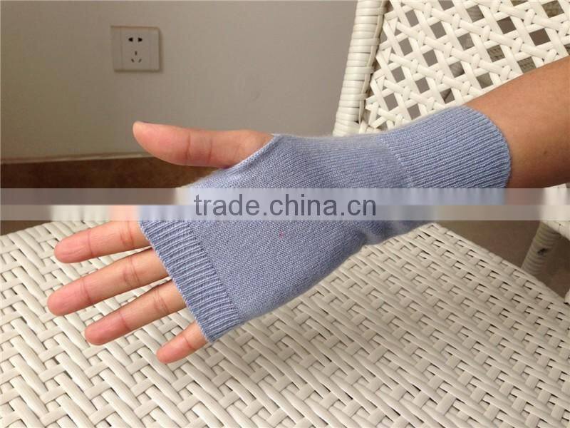 Factory direct wholesale winter women cashmere flat kintting pattern fingerless knit gloves