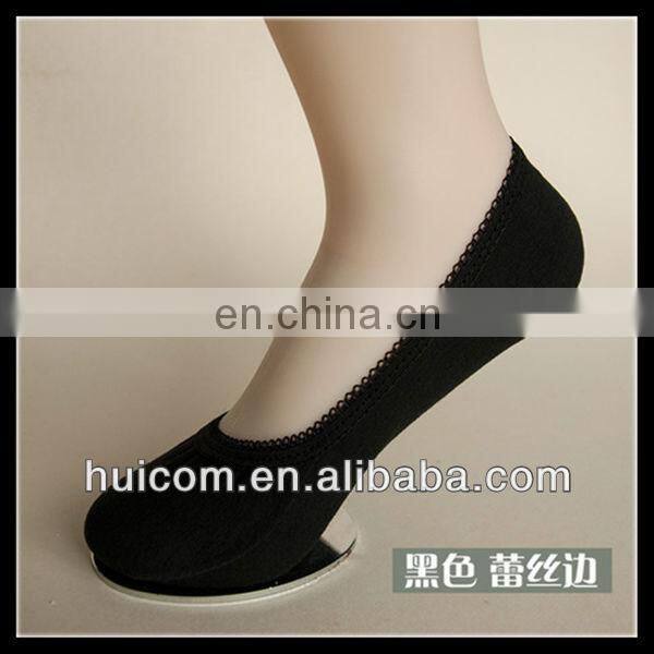 2013 good design pelerine baby lace socks