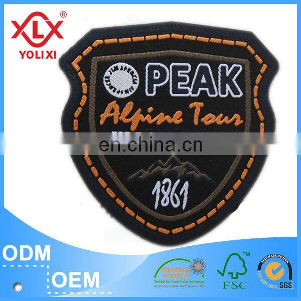 China Low Minimum Oder Quantity school badges factory