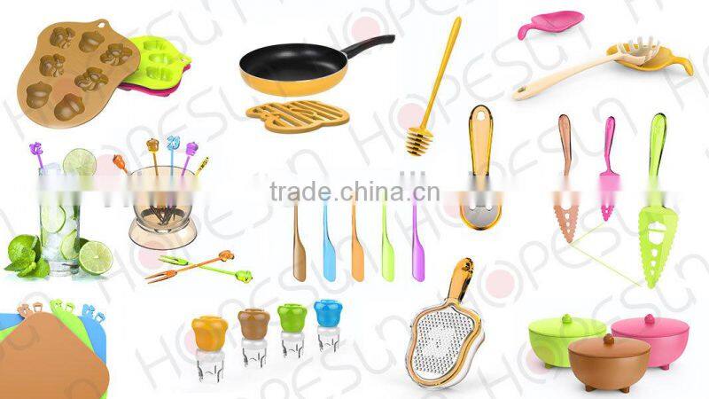 Plastic mini multi function sandwich cutter