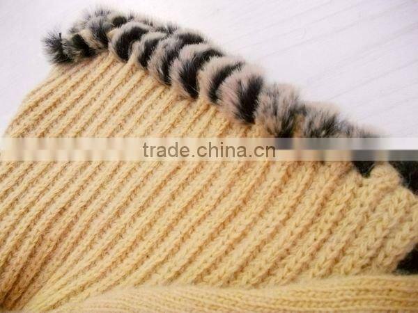 fashion acrylic knitted gloves scarf set with artificial fur