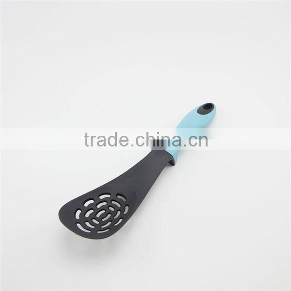 Best selling nylon material fancy kitchen utensils