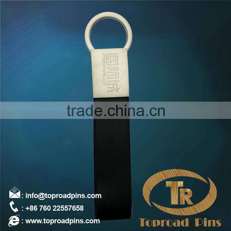 2015 hot sale custom metal keychain with leather