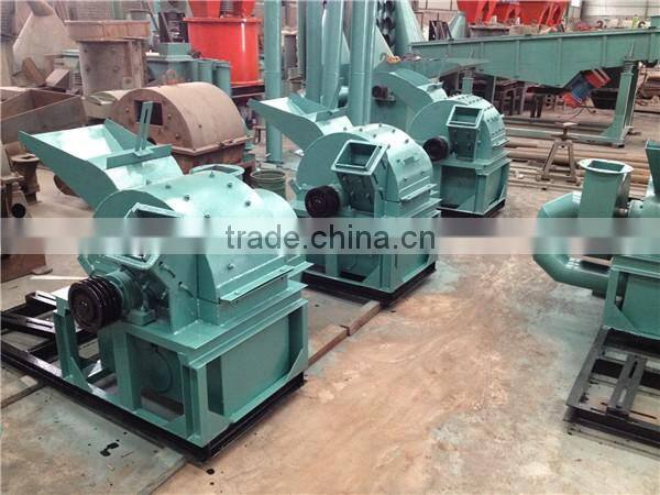 2017 NEW type Diesel engine wood chips hammer mill/ wood crusher machine made in China
