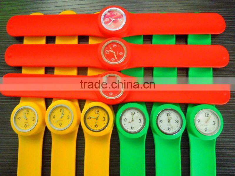 2014 popular colorful custom print logo silicone watch