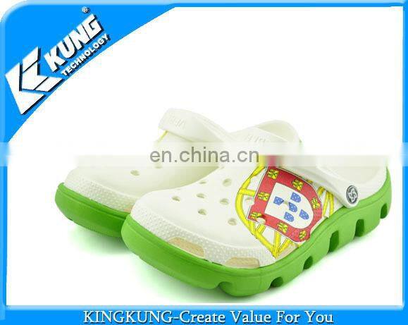 Cheap and stylish man garden shoe with eva material