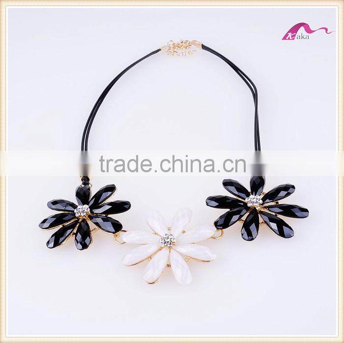 Classic Rope Chain Crystal Flower Choker Chunky Statement Necklace
