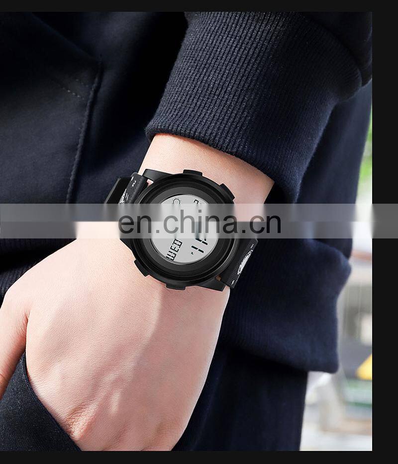 SANDA 2122 Men Digital Watches Fashion Astronaut Waterproof Sport Led Men Wrist Watches