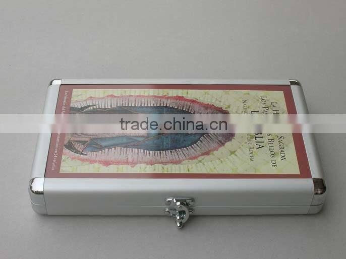 aluminum CD/DVD storage case with metal carry handle