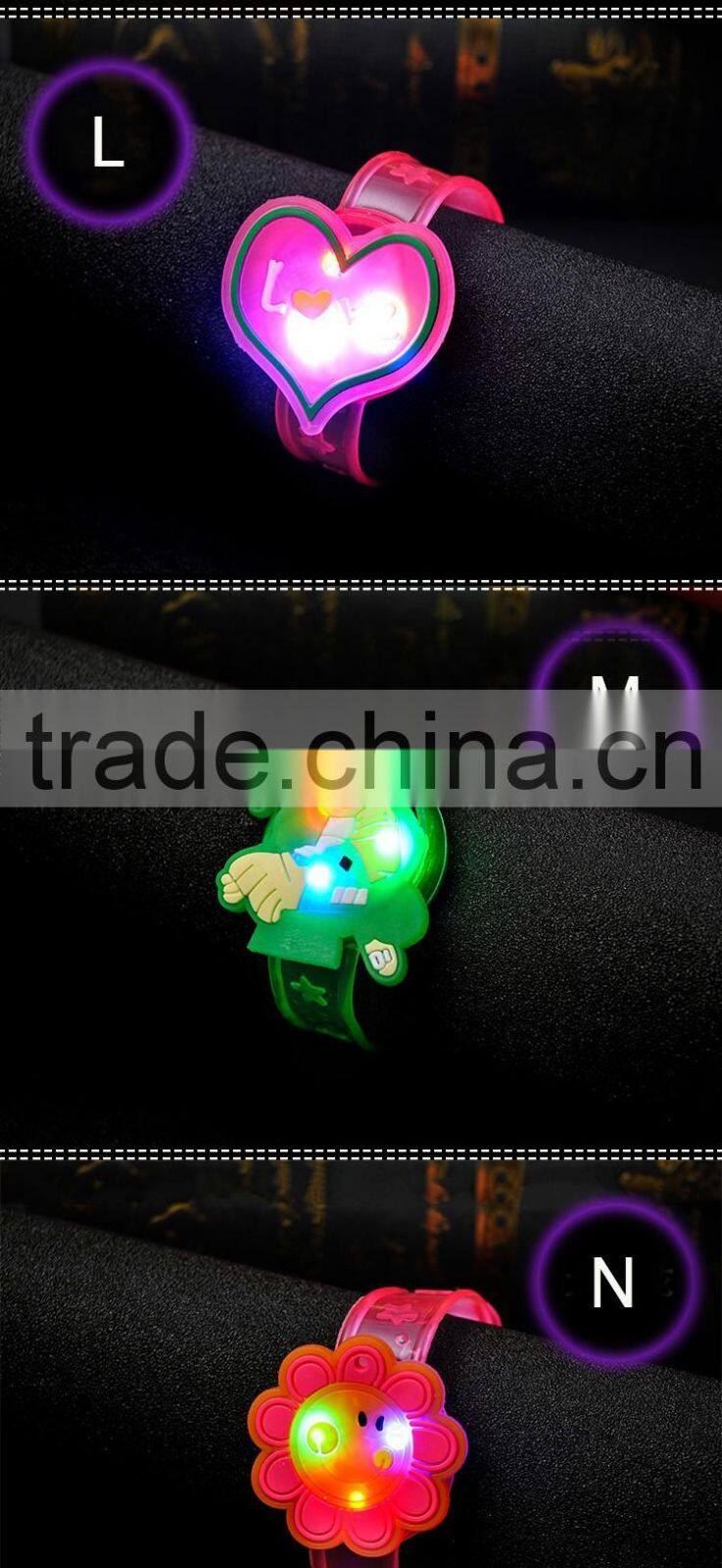 Hot Sell kids Gifts Cartoon Dolphin Design Flashes LED Flashing Bracelet