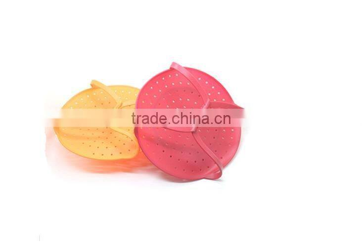 Promtional microwave silicone vegetable steamer with handles