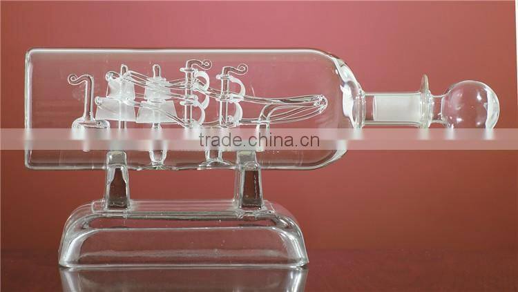 2016 New Style Professional Design Customization Eco-Friendly Clear Glass Bottle For Wine And Alcohol