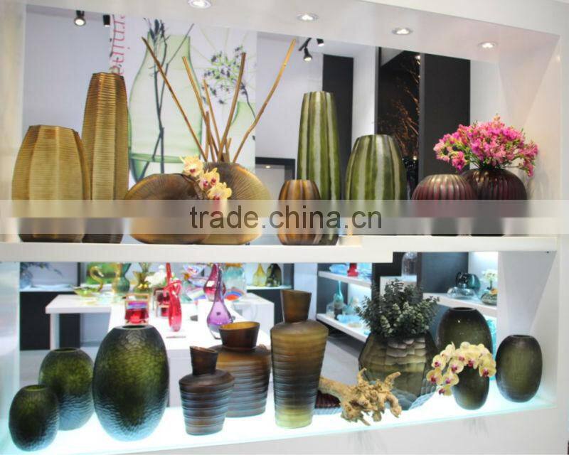Wholesale engraved colored glass handicraft