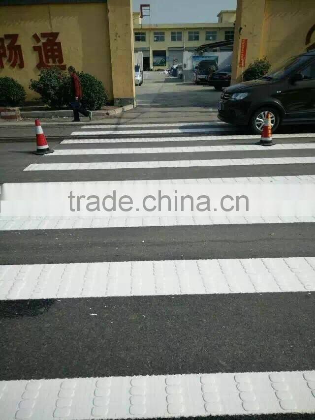 White thermoplastic Road solid glass beads paint