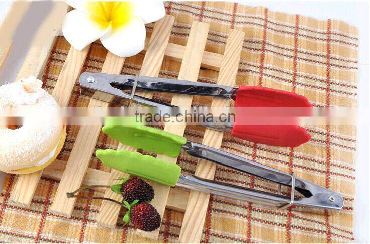 Durable Promotional BBQ Kitchen Gadget Silicone Gripper Tongs green nylon+stainless steel tongs