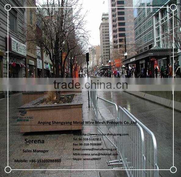hot galvanized portable crowd control fence (China Factory)