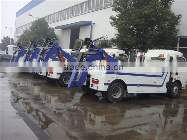 China new dongfeng 6 wheels euro4 wrecker truck