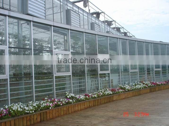 Constant temperature water glass greenhouse