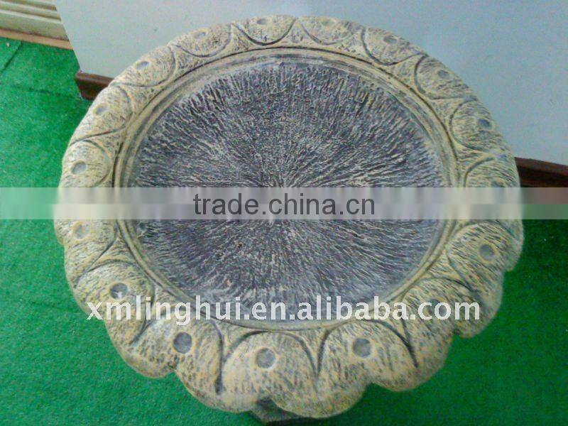 Garden flower bird feeder