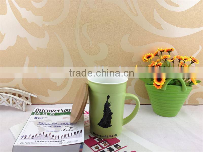 color glazed ceramic souvenir mug with bamboowood lid