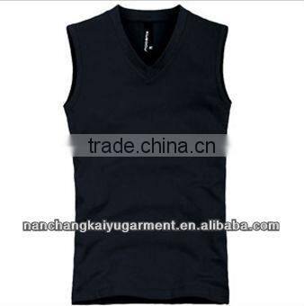 sleeveless T-shirt