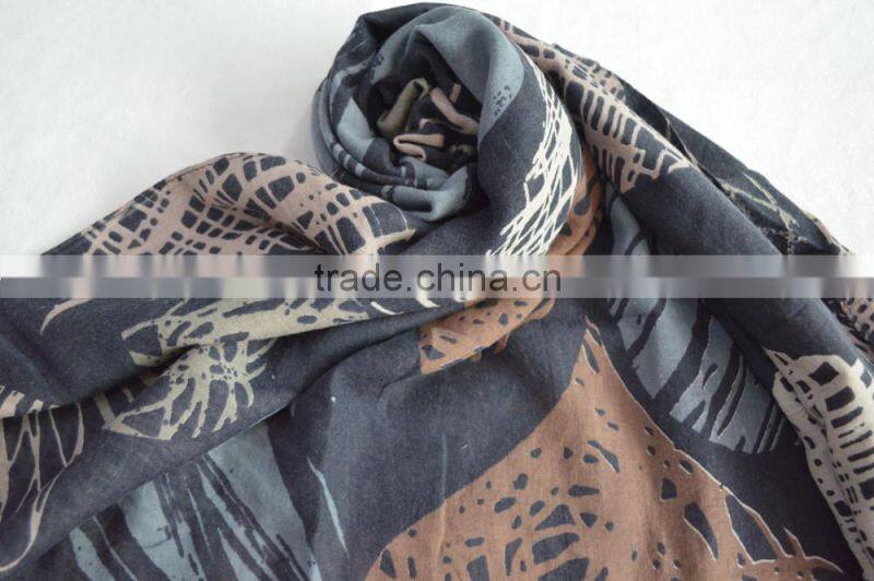 Fashion new coming 100%rayon ladies print heart latest scarf