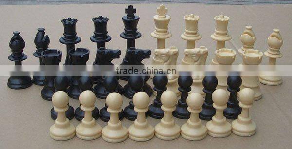 Quality Club Chess Pieces with 3 3/4" King