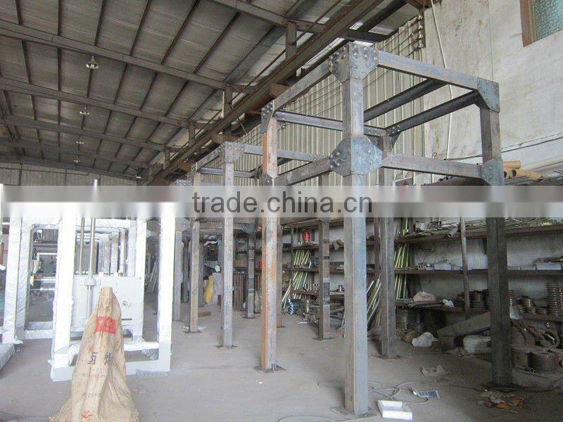 Machine a extruder et a souffler le film
