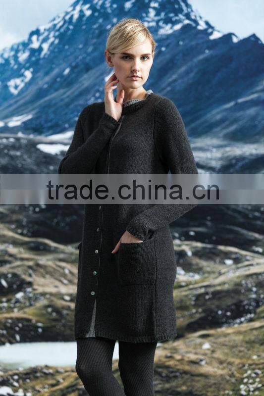 2014 new fashion sweater cashmere round neck with buttons and pocket