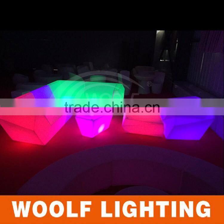 Modish Illuminated Decorative LED Casual Sofa for Tea House and Coffee Shop