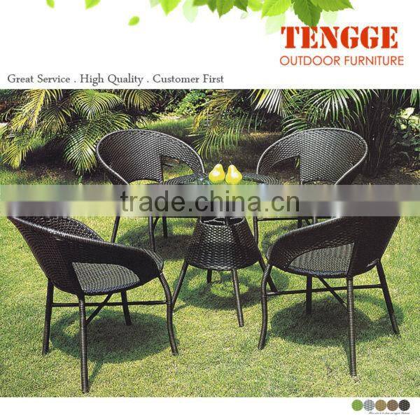 modern cafe chairs and tables