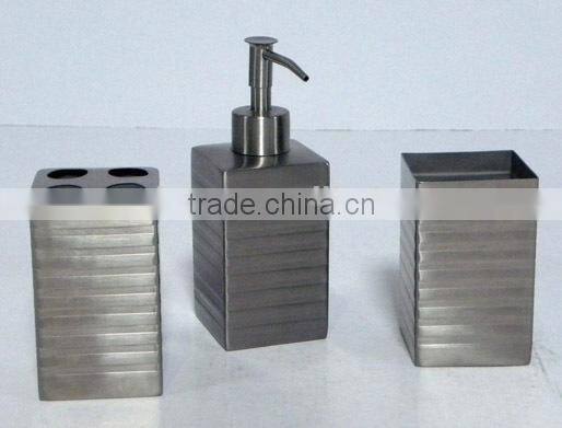 Bathroom set, set of FIVE