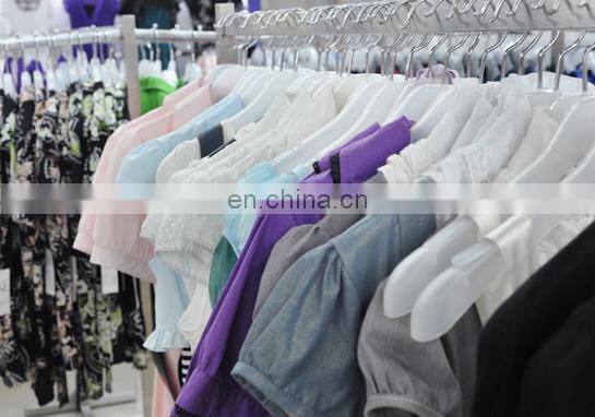 White Three-fourth Sleeves Ruffled Top Fahion design frilly three-fourth sleeves pleated layered lady blouse with lace trim