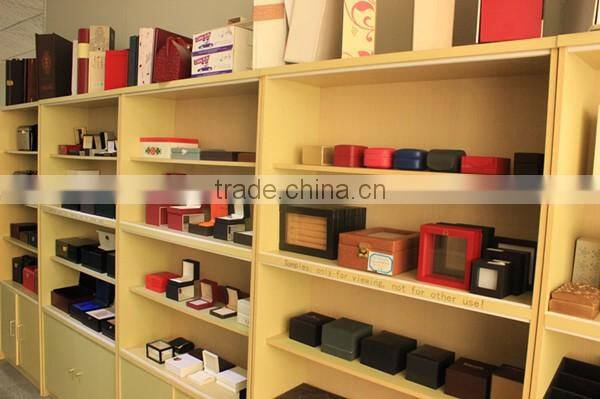 Display Deal Wood Cigar Humidor with Glass Top