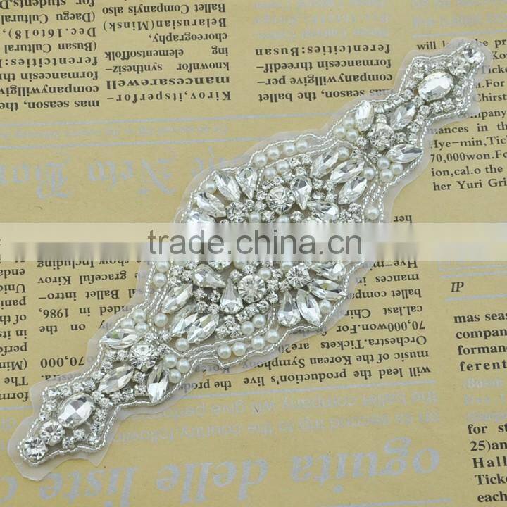 rhinestone and pearl applique piece for ribbon WRA-873