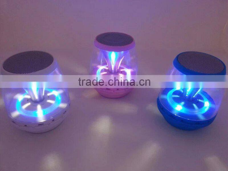 2016 new products in china pusle mini portable wireless magic lamp bluetooth speaker for iphone 6