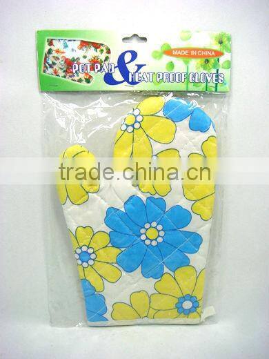 Kitchen Microwave Oven Mitt/Baking Gloving For One Dollar Item