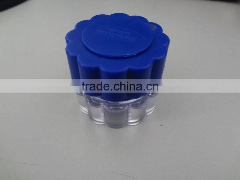 Pill crusher/plastic pill cutting box/plastic pill box