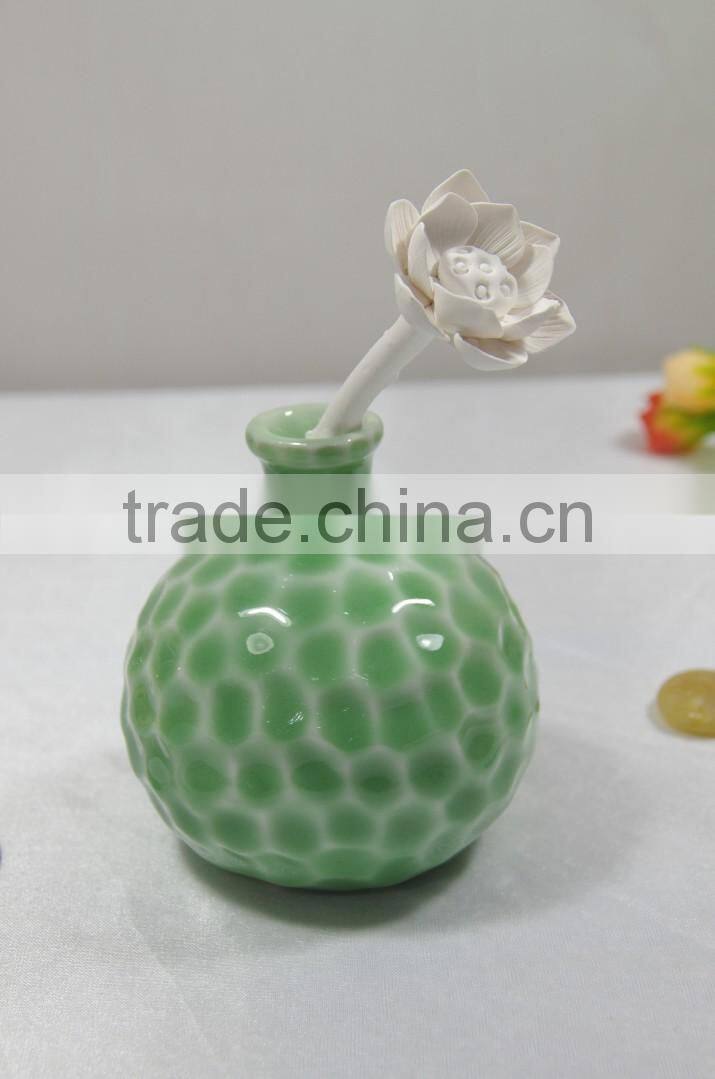 Handmade OEM aroma diffuser bottle aromatherapy ceramic flower fragrance diffuser