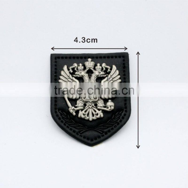 PU leather patch with metal alloy logo light pewter color Fashion labels for jeans/jacket PLB-011