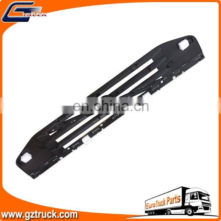 Heavy Duty Truck Parts Front Panel Oem 82309886 for VL Truck Radiator Grille