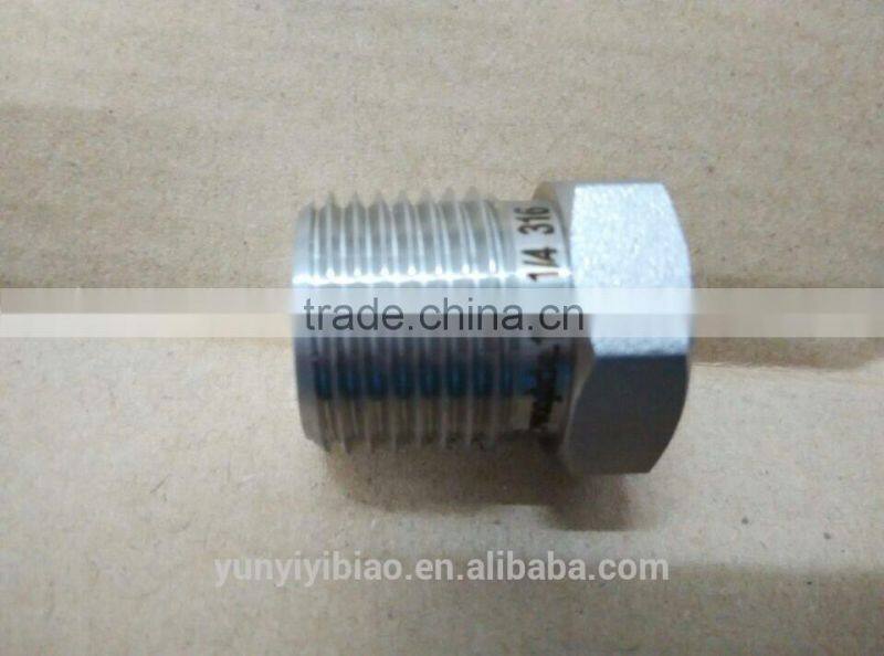 Stainless Steel Pipe Fitting, Reducing Bushing, 1/2 in. Male NPT x 1/4 in. Female NPT