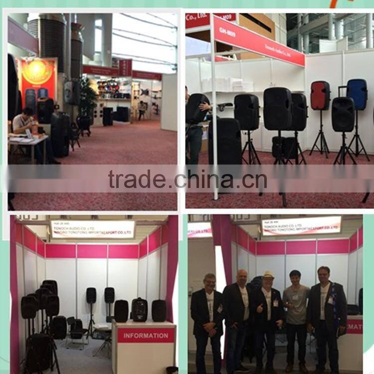 Top Selling Super Bass Trolley Outdoor PA Speakers With VHF Microphone