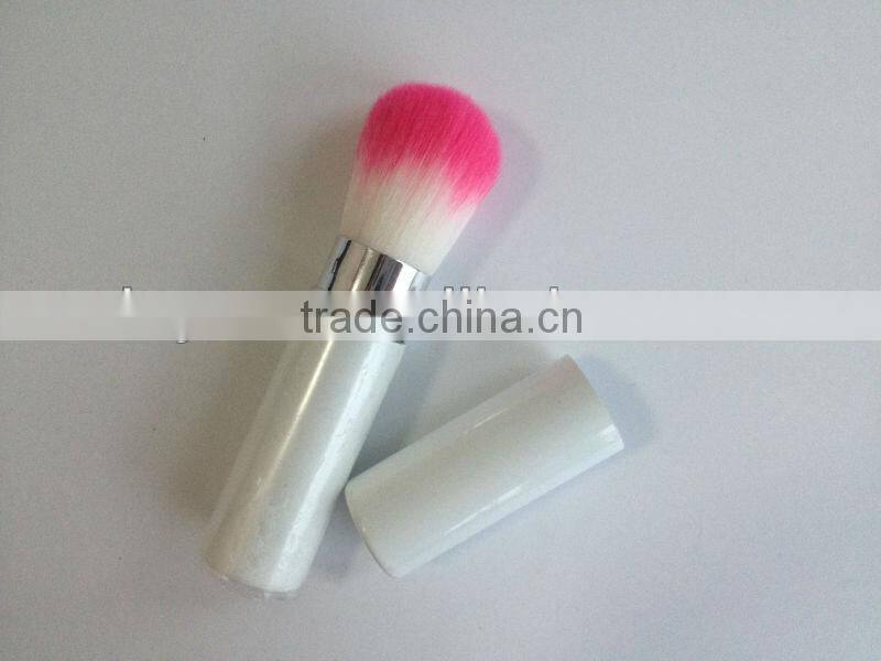 good quality nylon hair retractable blush brush,professional cosmeitc brushes