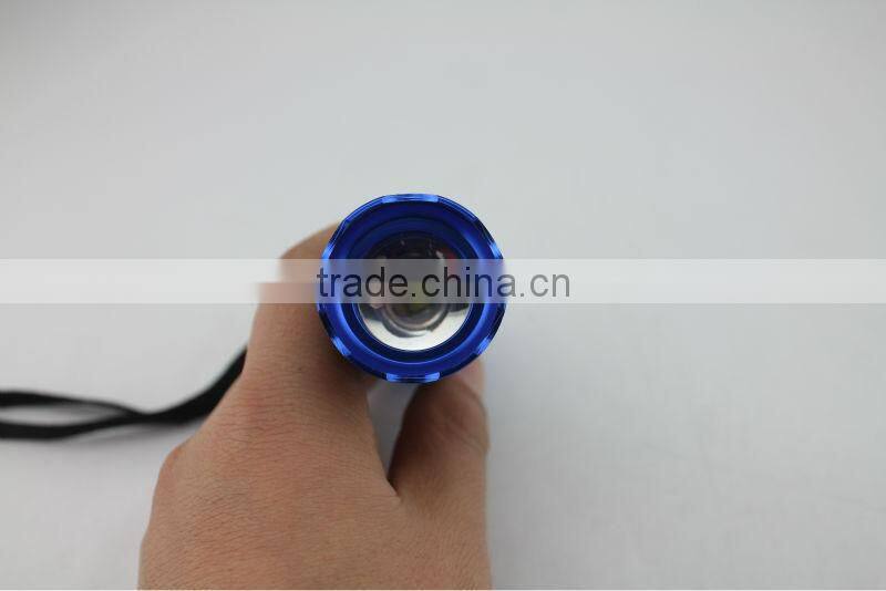 Emergency Q3 zoom adjustable led flashlight