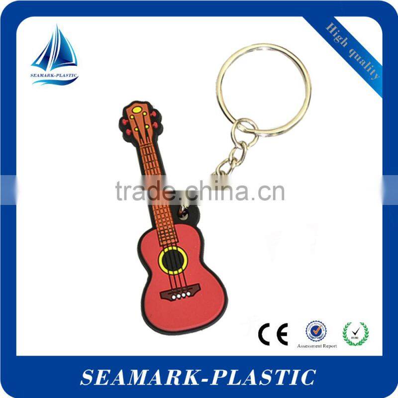 2016 promotional gifts giveaways silicone rubber beer bottle opener keychain
