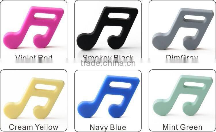 Fashion FDA mom wearing silicone bond teether pendant